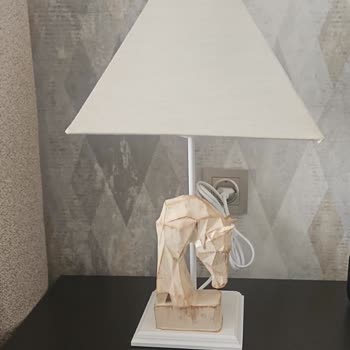 Evidea Yanlış Gönderim Filli Abajur ( Şapka Renk Farkı)