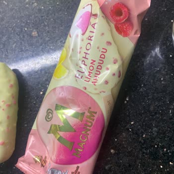 Magnum Dondurmadan Kıl Cıktı