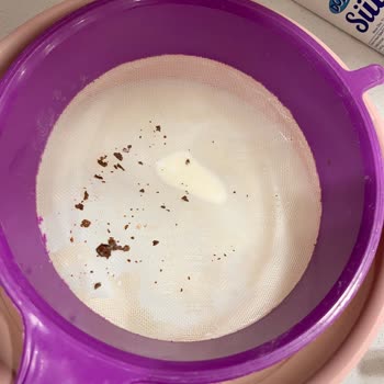 Dost Süt Sağlığı Tehdit Eden İçerik