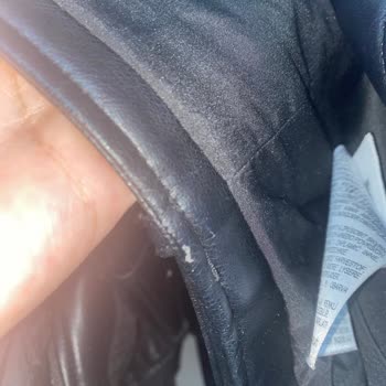Zara Deri Ceket Soyuldu