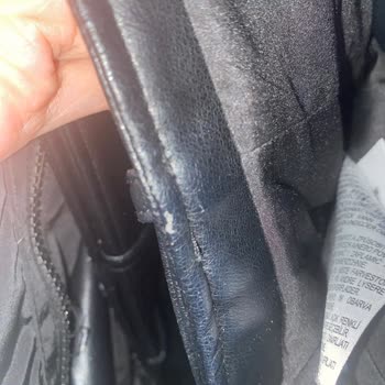 Zara Deri Ceket Soyuldu