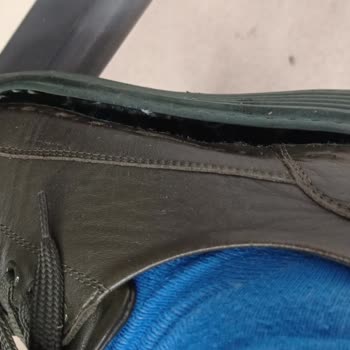 Ayakkabı Dünyası'ndan Sorunlu Bir Ürün Daha