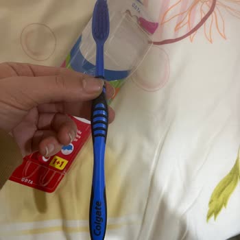 Colgate Halı Fırçası Resmen