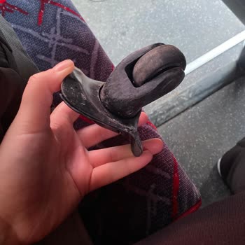 Kamil Koç Bavulumu Tekerleği Kırık Verdi