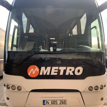 Metro Turizm Farklı Gelen Otobüs