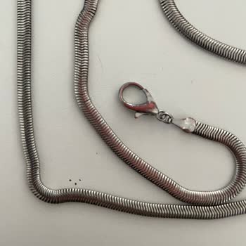 Bershka Markasından Almış Olduğum Kolye