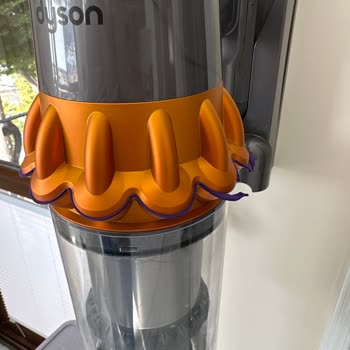 Dyson V15 Mor Süngerler 3 Ayda Koptu Asla İlgilenilmiyor!