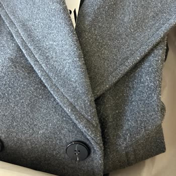Zara Kullanılmış Kaban Gönderdi