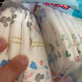 Goon Bebek Bezinde Kahverengi Lekeler