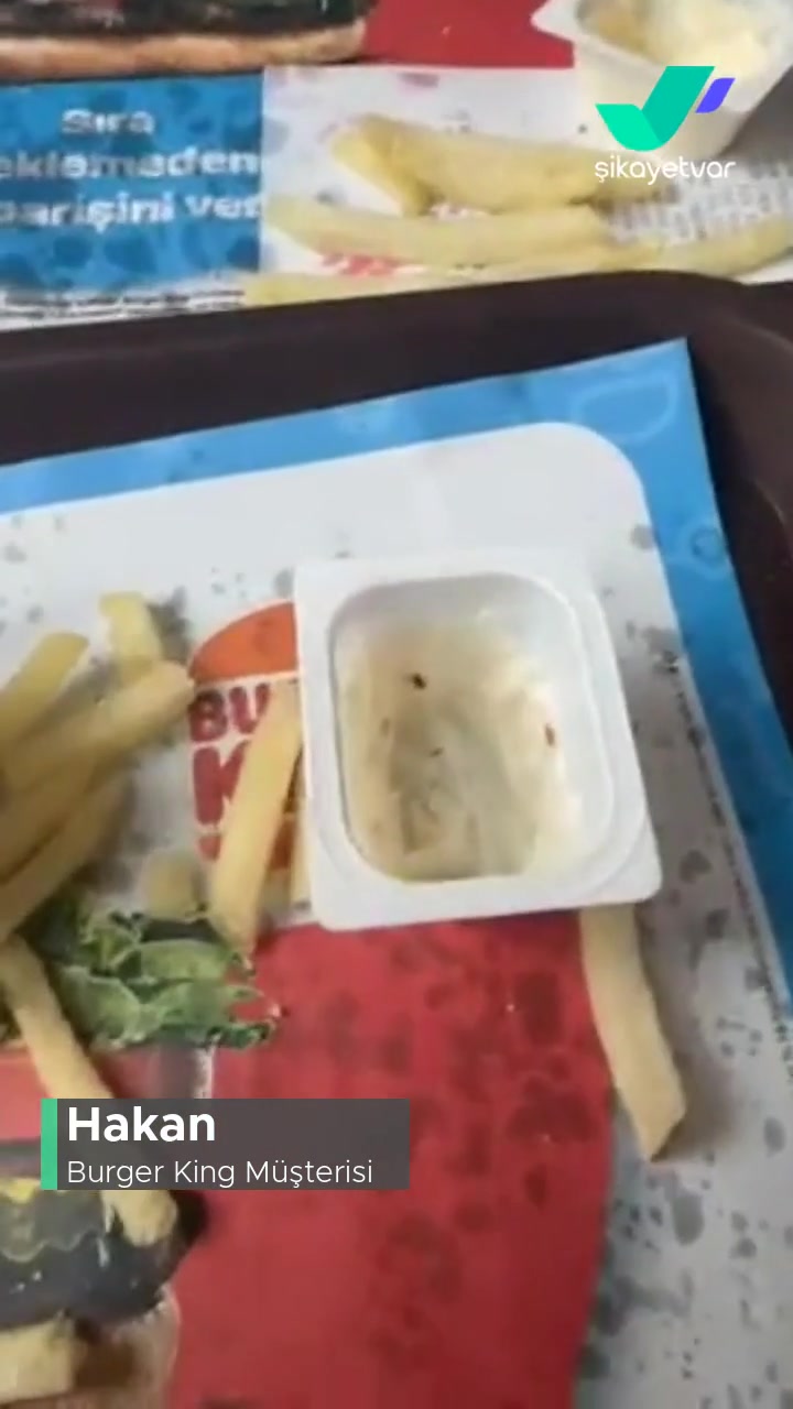 Burger King Yemekten Böcek Çıkması! videonun kapak resmi