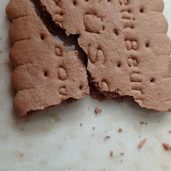 BİM Bisküviden Kıl Çıktı!