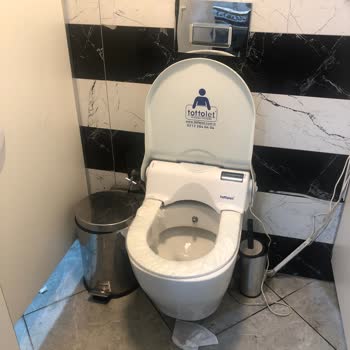 Dilek Pastanesi İncirli Duman Altında!