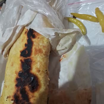 Migros'tan Az Pişmiş Böcek Yemeği