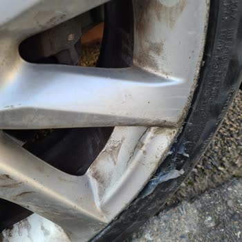 Petlas Lastik Lastik Ve Jant Tamiri İle İlgili Müşteri Memnuniyetsizliği