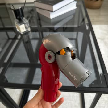 Dyson V12 Mobilya Adaptörü Sıkıştı!