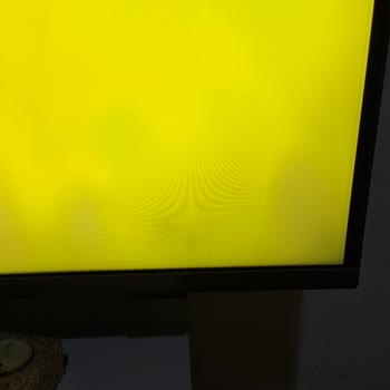 PHILIPS TV Ekranda Siyah Lekeler