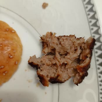 Beşler Kasap Köfte Sinirden Yenilmiyor