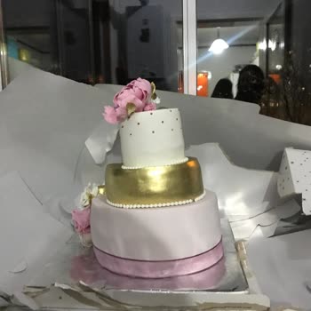 Liva Pastanesi (livapastacilik.com) Livapastacılık- Nişan Pastası Hüsranı