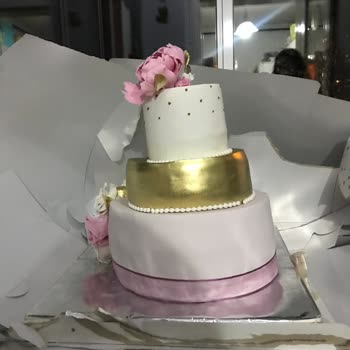 Liva Pastanesi (livapastacilik.com) Livapastacılık- Nişan Pastası Hüsranı