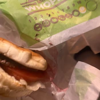 Burger King Hamburgerden Çıkan Pislik