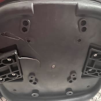 Koçtaş Evo Turuncu Ofis Sandalyesi 59x58x97 Kırıldı