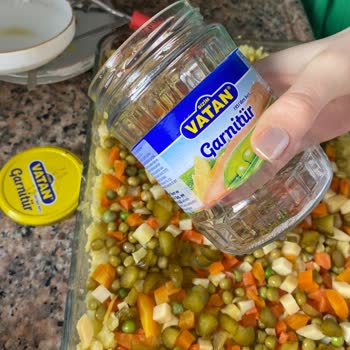 Şok Marketler Garnitürün İçinden Salyangoz Çıktı!