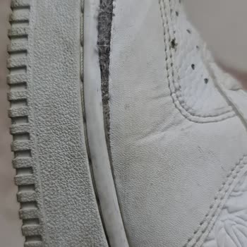 Nike Ayakkabı Kendiliğinden Açıldı!