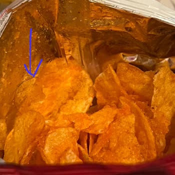 Lays Cipsin İçinden Siyah Kıl Çıkması