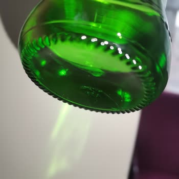 Uludağ İçecek Uludağ Maden Suyu Şişesinin İçerisinden Cam Parçası Çıktı