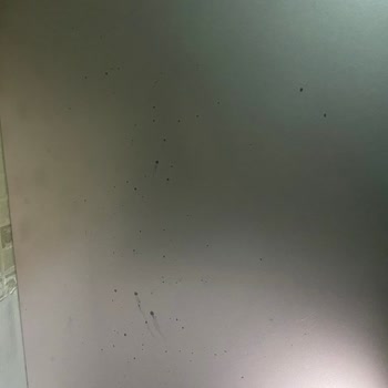 Arçelik 274581 Eı Buzdolabı Siyah Lekeler