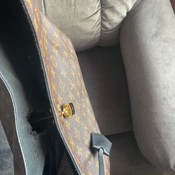 İstinyePark Mıknatıslı Kapanmada Yırtılan Astar, Dizayn Hatası,