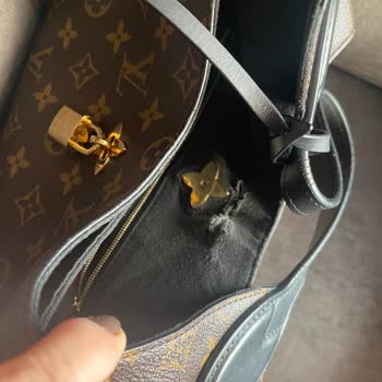 İstinyePark Mıknatıslı Kapanmada Yırtılan Astar, Dizayn Hatası,