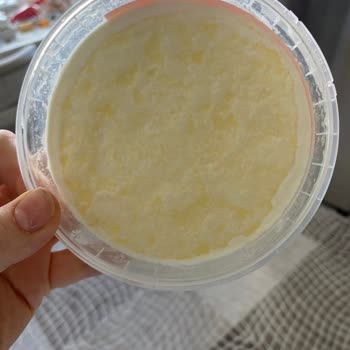 Migros Hemen Bozuk Süt Ürünü