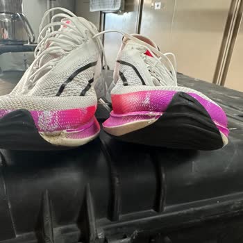 Cmr Butik Cmrspor Mağazası Nike Zoomxfly Erkek Koşu Ayakkabısı