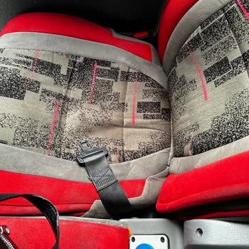 Metro Turizm Koltukları Aşırı Kirli Ve Araç Hiç Temizlenmemiş