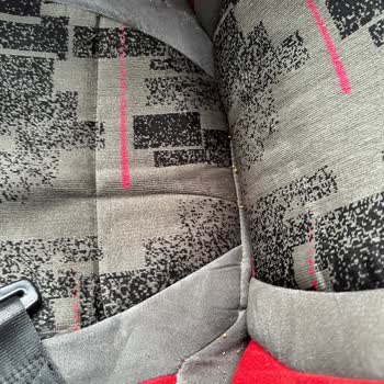 Metro Turizm Koltukları Aşırı Kirli Ve Araç Hiç Temizlenmemiş