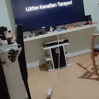 Dijitsu Televizyon 65 İnç Sürekli Her Kanallar Siliniyor Lütfen Yadım