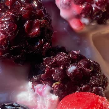 Superfresh Dondurulmuş Meyveden Kurt Çıktı