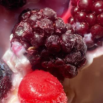 Superfresh Dondurulmuş Meyveden Kurt Çıktı