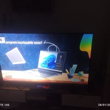 Grundig Ekran Yarın Işık Yanıyor Yarın Karanlık Gösteriyor