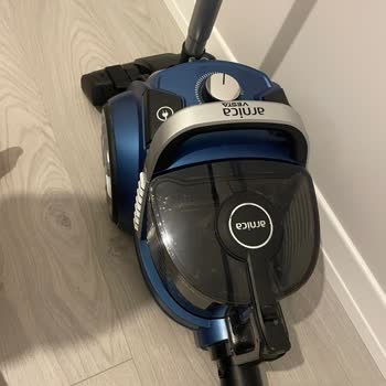 Arnica Tesla Süpürge Teker Bağlantı Plastiği Kırılması