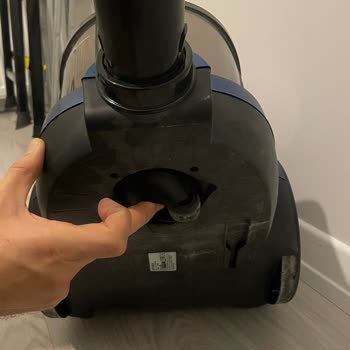 Arnica Tesla Süpürge Teker Bağlantı Plastiği Kırılması