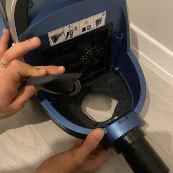 Arnica Tesla Süpürge Teker Bağlantı Plastiği Kırılması