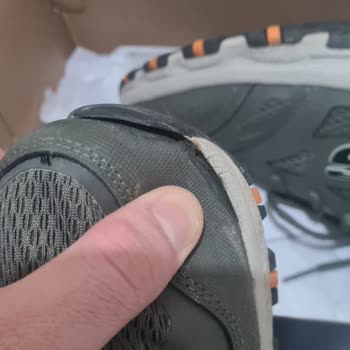 Skechers Ayakkabı 3 Ayda Dağıldı