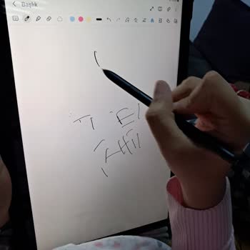 Samsung TAB S7Fe Tablet Kalem Arızalı