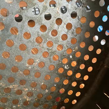 Kumtel Airfryer Sepetinde Pas Ve Boyasının Soyulması