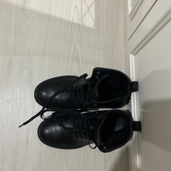 Zara Ayakkabılarım Aynı Numara Değil