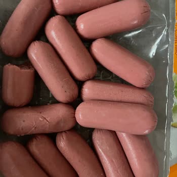 Maret Paketinden Çıkan Yarım Sosis
