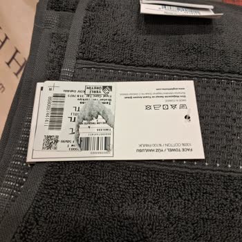 English Home Reklam Afisinde Farklı Kasada Farklı