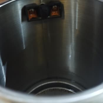 Sinbo Kettle 1 Ayda Pas İçerisinde